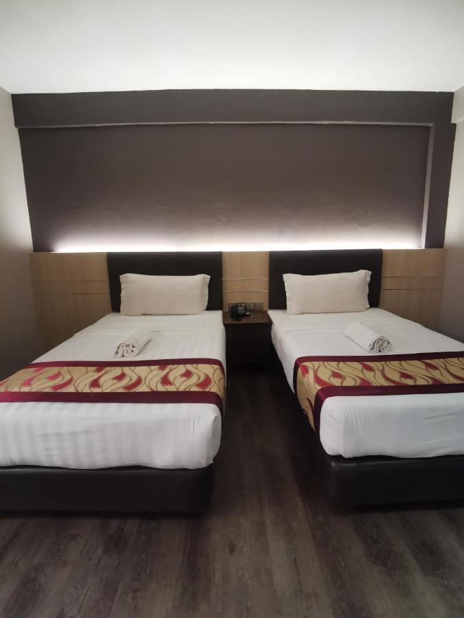 Palace Inn Miri Zewnętrze zdjęcie