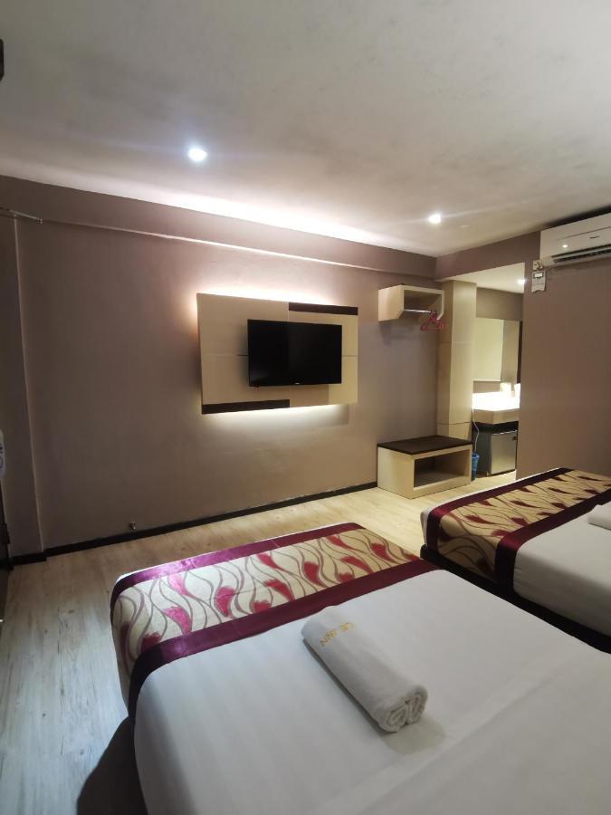 Palace Inn Miri Zewnętrze zdjęcie